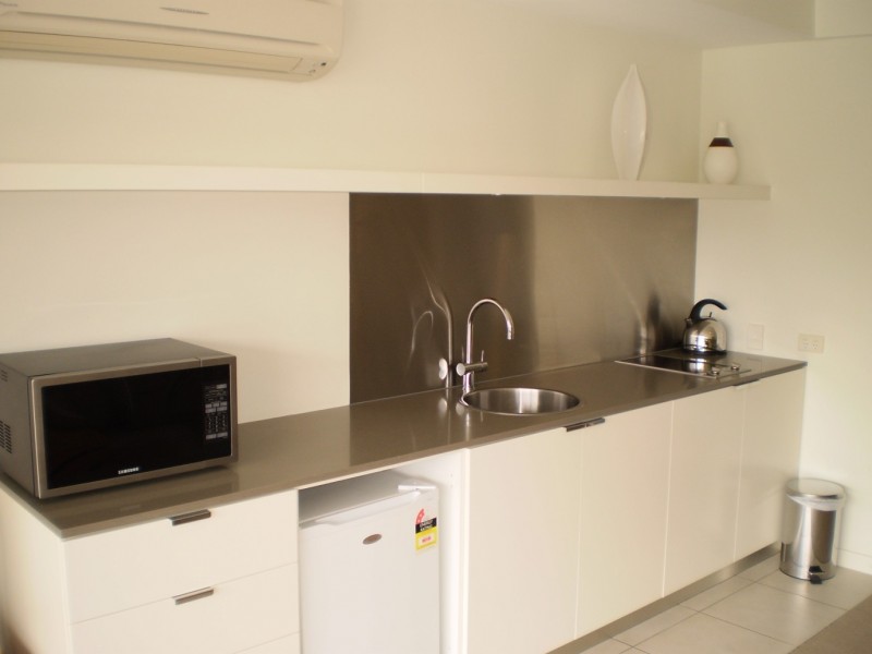 121/123 Sooning Street Nelly Bay, Magnetic Island QLD 4819