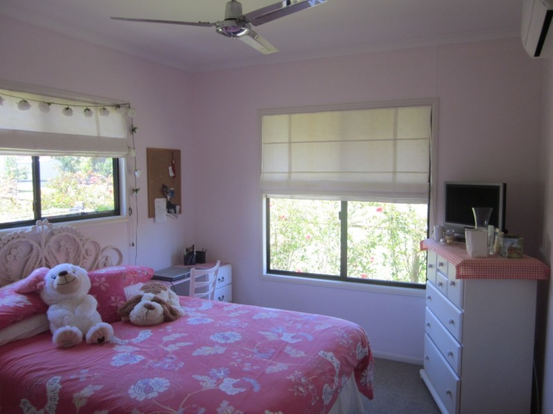 98 Gifford Street  Horseshoe Bay, Magnetic Island QLD 4819