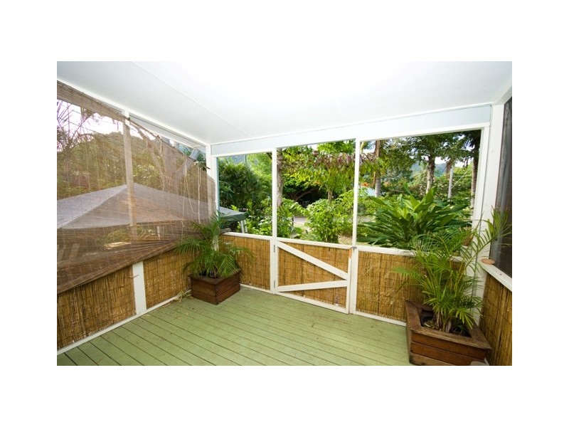 7 Murray Street Nelly Bay, Magnetic Island QLD 4819