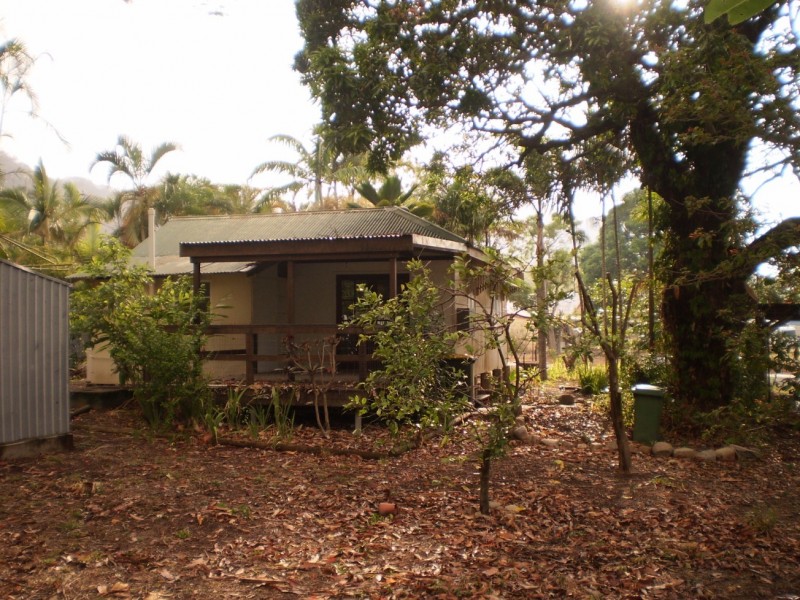 42 Barton St  Nelly Bay, Magnetic Island QLD 4819