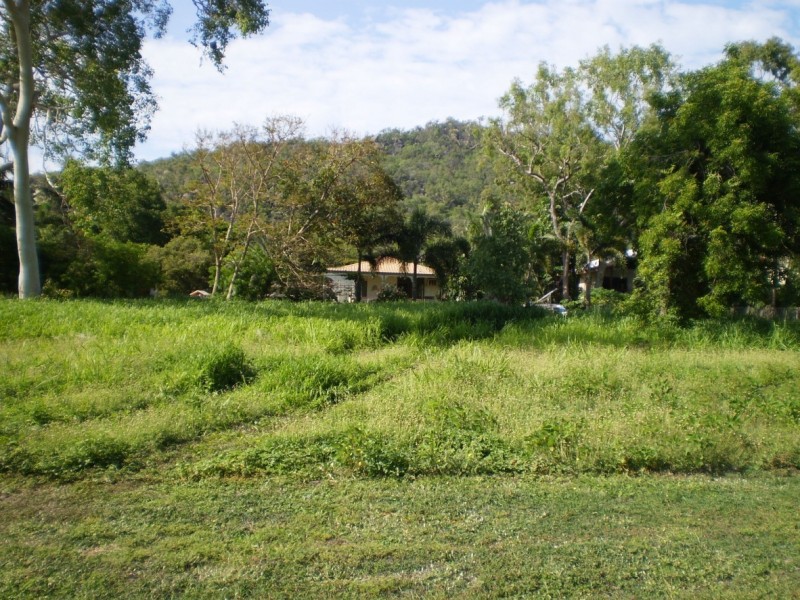 8 Serene Place  Nelly Bay, Magnetic Island QLD 4819