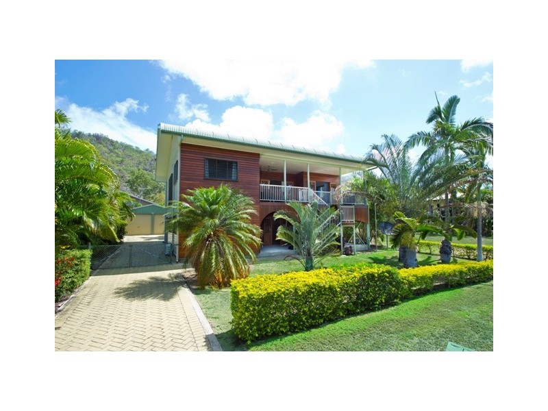 14 Bay Vista Court HORSESHOE BAY, Magnetic Island QLD 4819