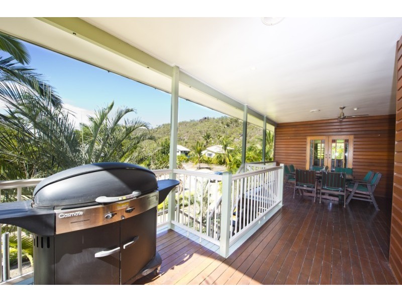 14 Bay Vista Court HORSESHOE BAY, Magnetic Island QLD 4819