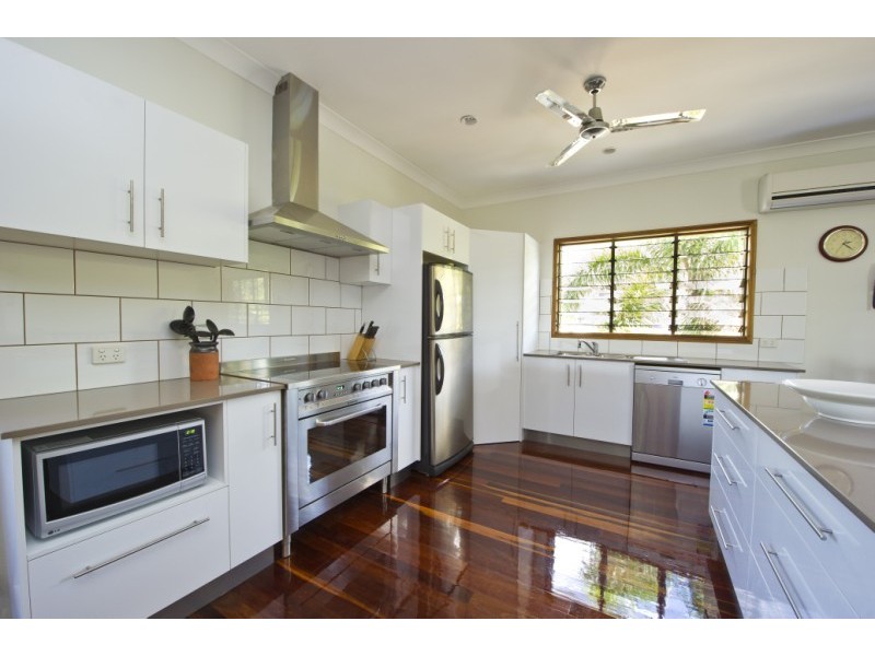 14 Bay Vista Court HORSESHOE BAY, Magnetic Island QLD 4819