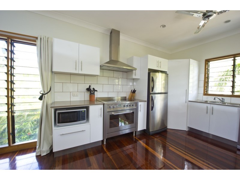 14 Bay Vista Court HORSESHOE BAY, Magnetic Island QLD 4819