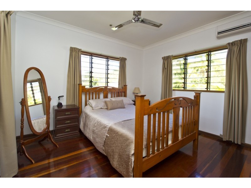 14 Bay Vista Court HORSESHOE BAY, Magnetic Island QLD 4819