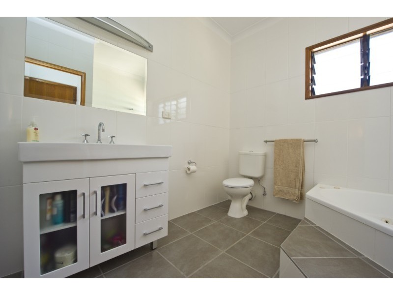 14 Bay Vista Court HORSESHOE BAY, Magnetic Island QLD 4819