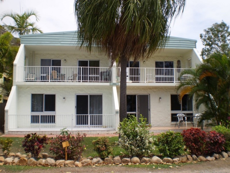 3 / 37 Marine Parade Arcadia, Magnetic Island QLD 4819