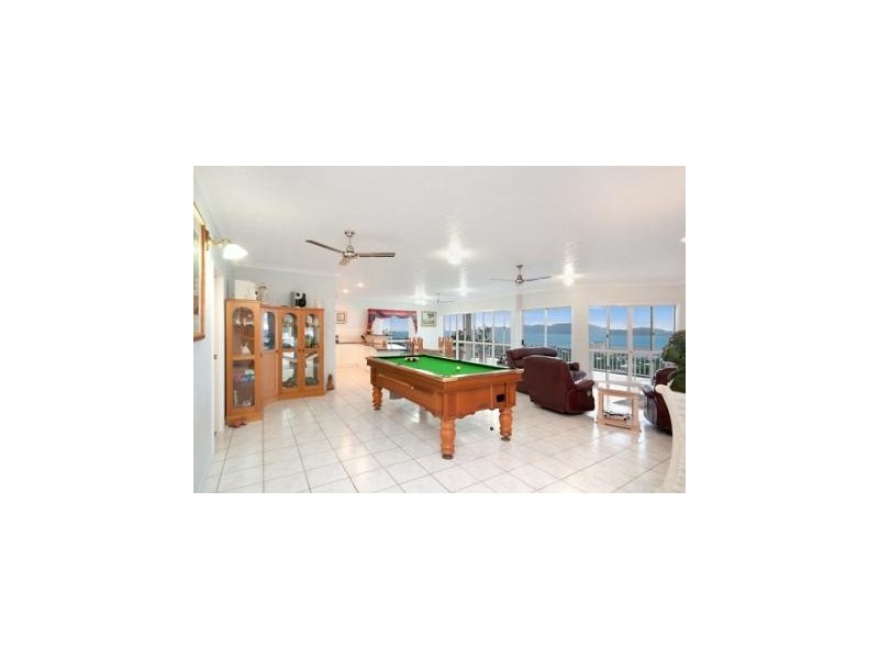 2/19 Hillside Cresecnt, Townsville City QLD 4810