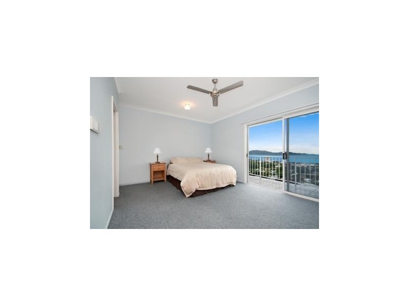 2/19 Hillside Cresecnt, Townsville City QLD 4810