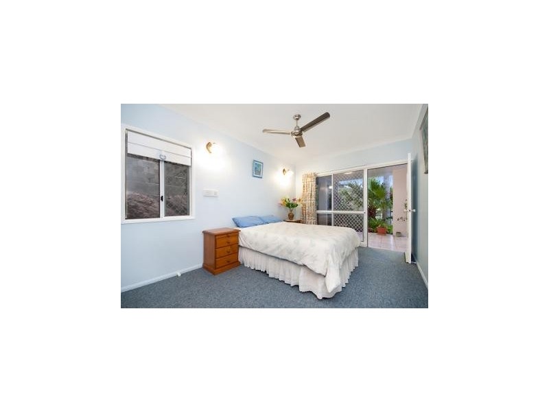 2/19 Hillside Cresecnt, Townsville City QLD 4810