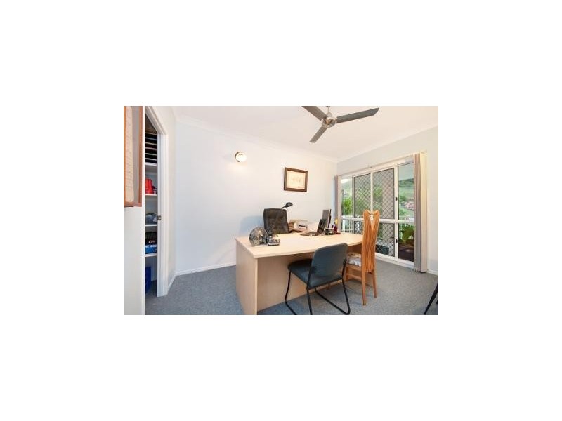 2/19 Hillside Cresecnt, Townsville City QLD 4810