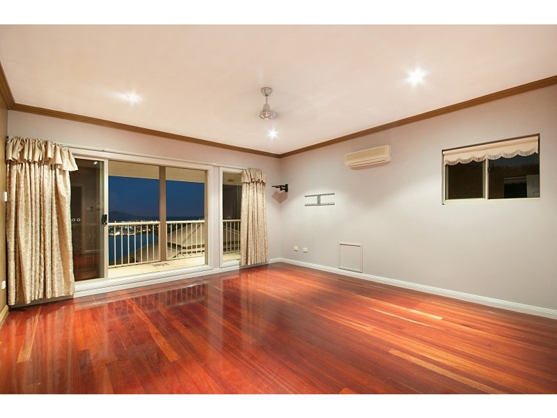 12  Stirling Drive, Castle Hill QLD 4810