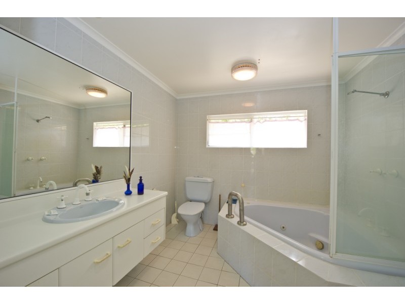 7 Osborne Crt “John’s Modern Island Home” $200 p/n, Magnetic Island QLD 4819