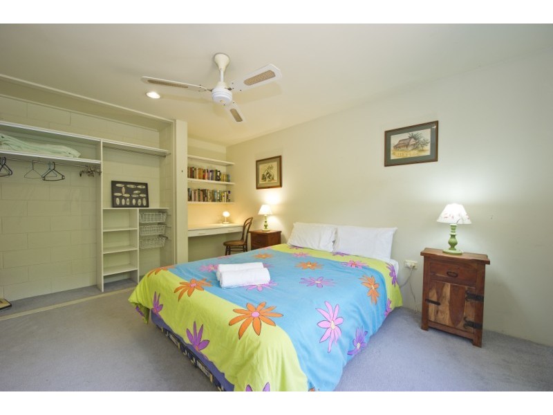 7 Osborne Crt “John’s Modern Island Home” $200 p/n, Magnetic Island QLD 4819
