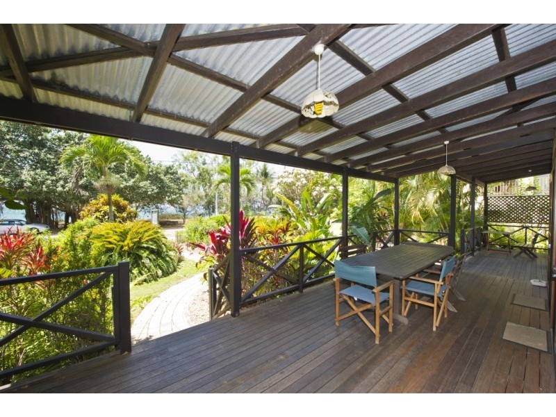 39 Marine Pde Arcadia “Beaches”, Magnetic Island QLD 4819