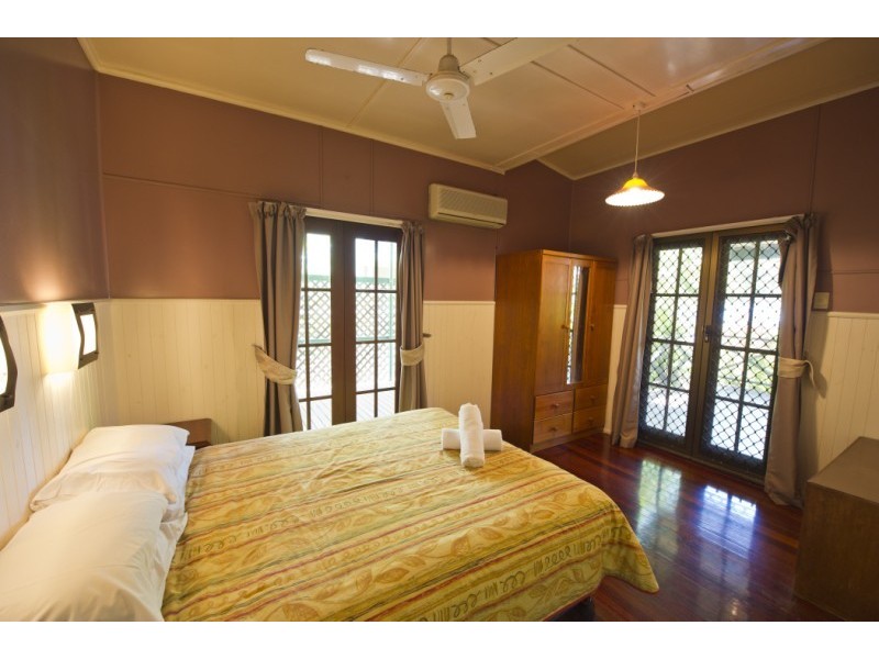 39 Marine Pde Arcadia “Beaches”, Magnetic Island QLD 4819