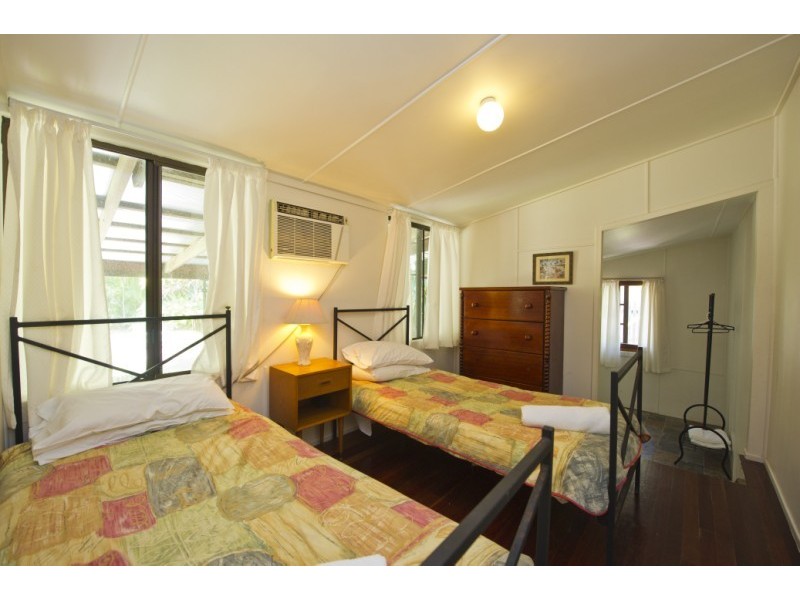 39 Marine Pde Arcadia “Beaches”, Magnetic Island QLD 4819