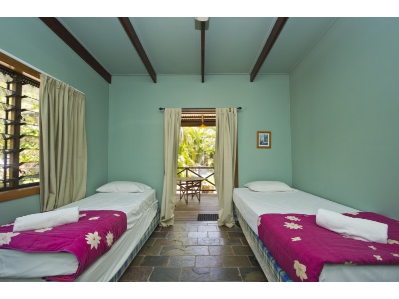 39 Marine Pde Arcadia “Beaches”, Magnetic Island QLD 4819