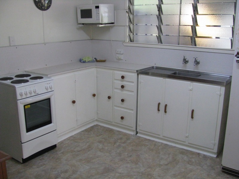 7 Cook Road – Magnetic Daze Arcadia $130 p/n, Magnetic Island QLD 4819