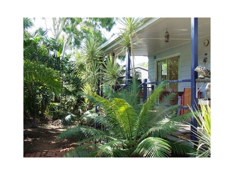 18 Somerset Street “Nautilus Beach House”, Magnetic Island QLD 4819
