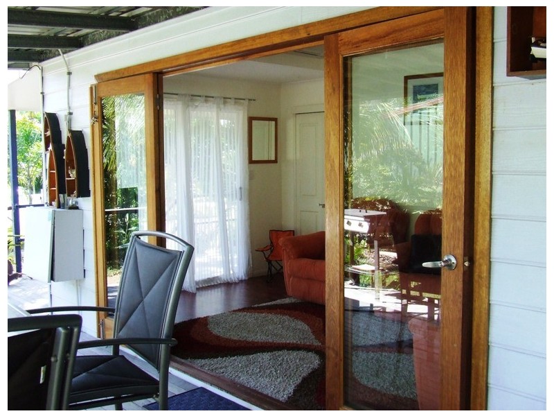 18 Somerset Street “Nautilus Beach House”, Magnetic Island QLD 4819