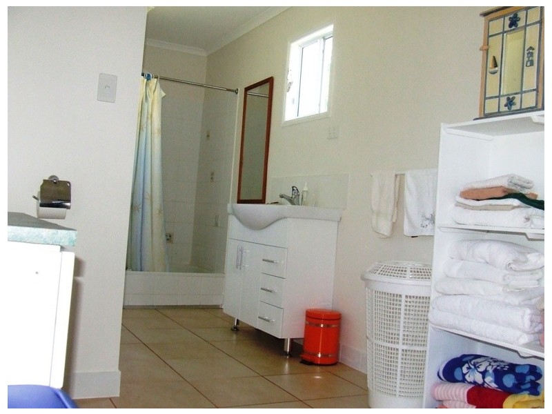 18 Somerset Street “Nautilus Beach House”, Magnetic Island QLD 4819