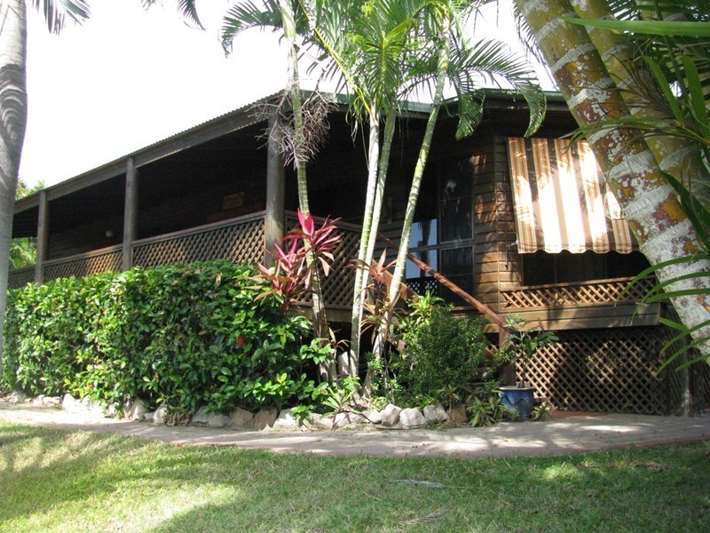 17 Corica St – Magnetic House from $200 p/n $1400 p/w, Magnetic Island QLD 4819