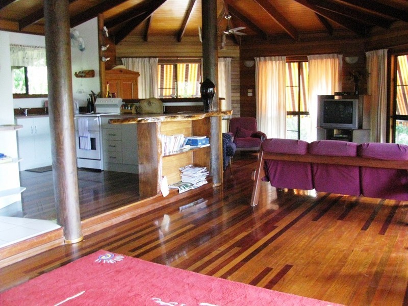 17 Corica St – Magnetic House from $200 p/n $1400 p/w, Magnetic Island QLD 4819