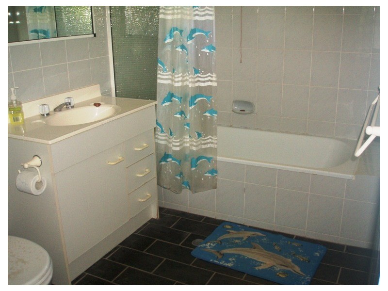 3/50  McCabe Cres Arcadia “Blue Pacific” from $980 p/w, Magnetic Island QLD 4819