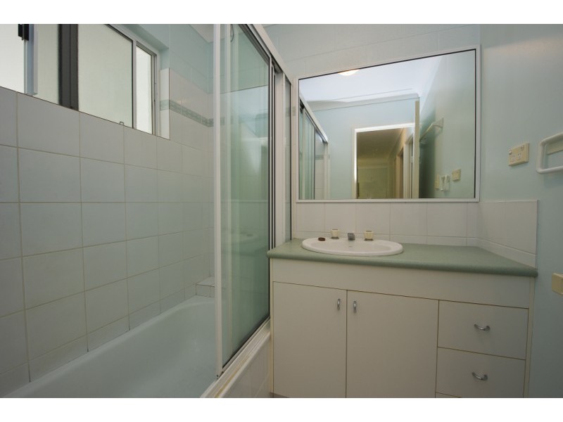 3/12 Marine Pde – Beachcomber from $100 p/n, Magnetic Island QLD 4819