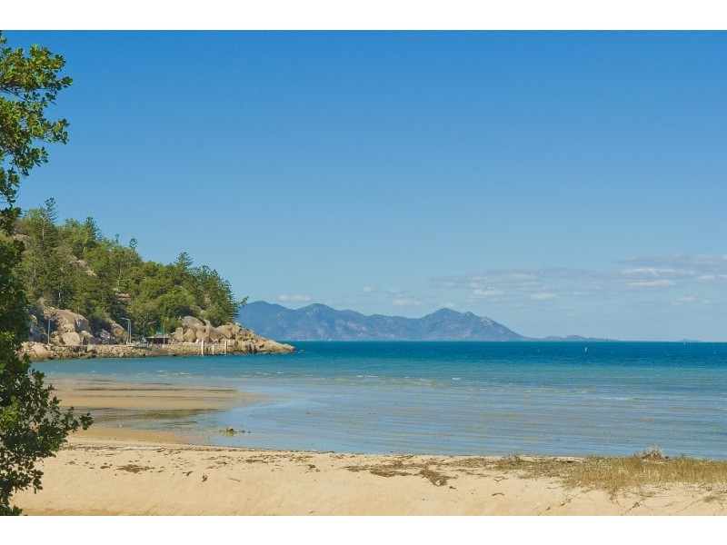 3/12 Marine Pde – Beachcomber from $100 p/n, Magnetic Island QLD 4819