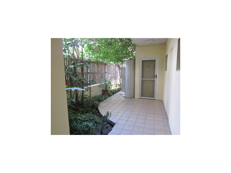 6/59-60 The Strand, North Ward QLD 4810