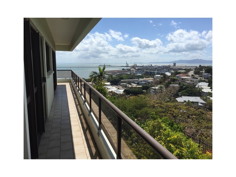 33/7 Hale Street, North Ward QLD 4810