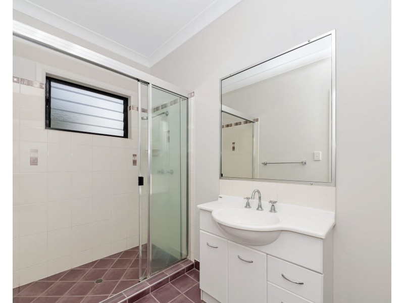 2/53-55 Kings Road, Hyde Park QLD 4812