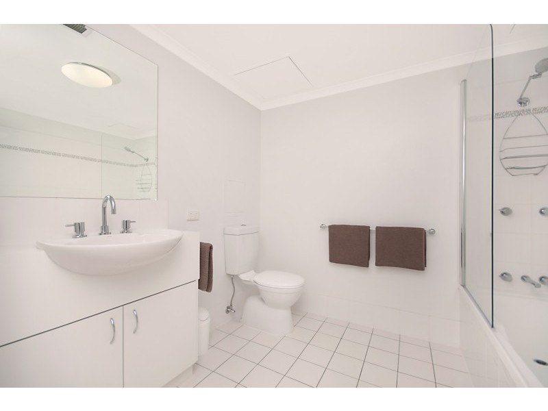 8A/3 The Strand, North Ward QLD 4810