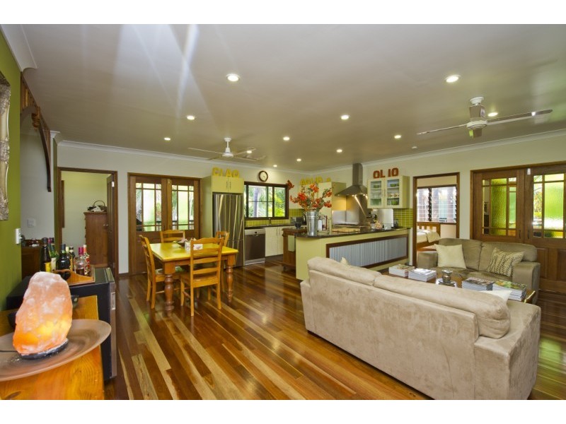 22 Grace Street, Nelly Bay, Magnetic Island QLD 4819