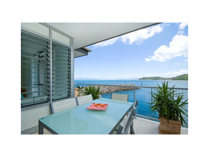 3201 One Bright Point 146 Sooning Street Nelly Bay, Magnetic Island QLD 4819