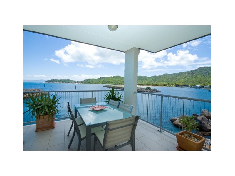 3201 One Bright Point 146 Sooning Street Nelly Bay, Magnetic Island QLD 4819