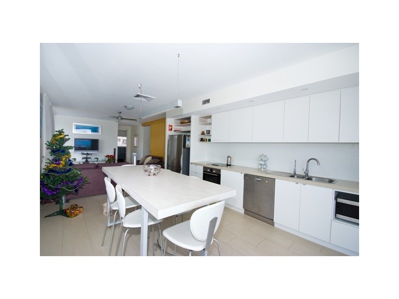 3201 One Bright Point 146 Sooning Street Nelly Bay, Magnetic Island QLD 4819