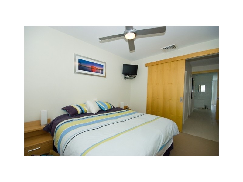 3201 One Bright Point 146 Sooning Street Nelly Bay, Magnetic Island QLD 4819