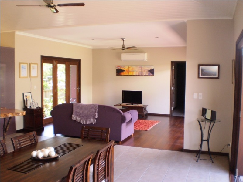 25 Apjohn Street  Horseshoe Bay, Magnetic Island QLD 4819