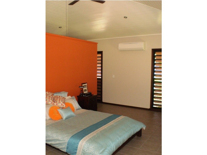 25 Apjohn Street  Horseshoe Bay, Magnetic Island QLD 4819