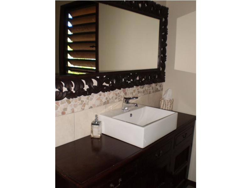 25 Apjohn Street  Horseshoe Bay, Magnetic Island QLD 4819