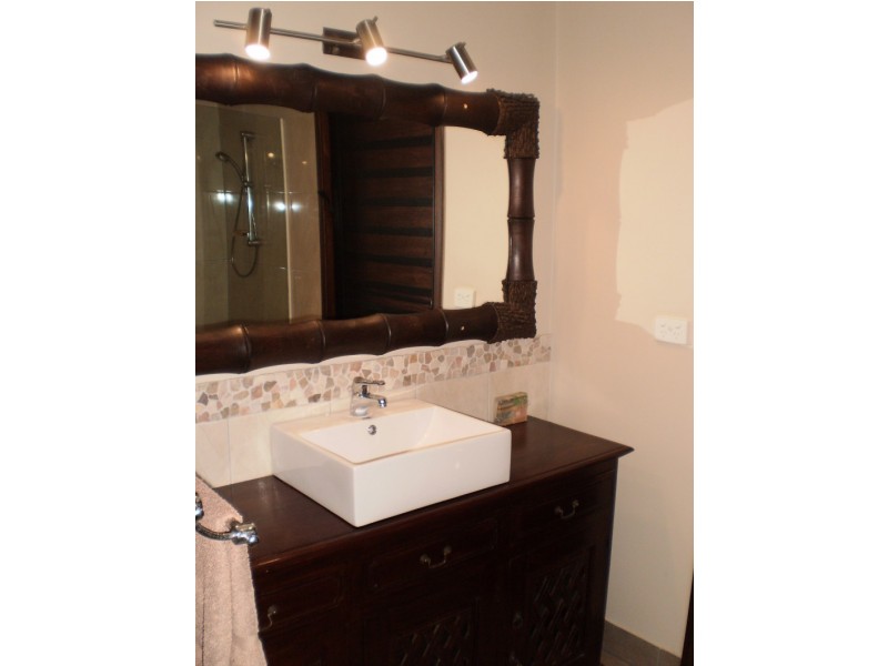 25 Apjohn Street  Horseshoe Bay, Magnetic Island QLD 4819