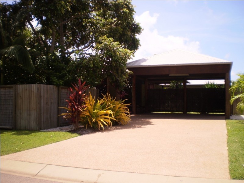 25 Apjohn Street  Horseshoe Bay, Magnetic Island QLD 4819