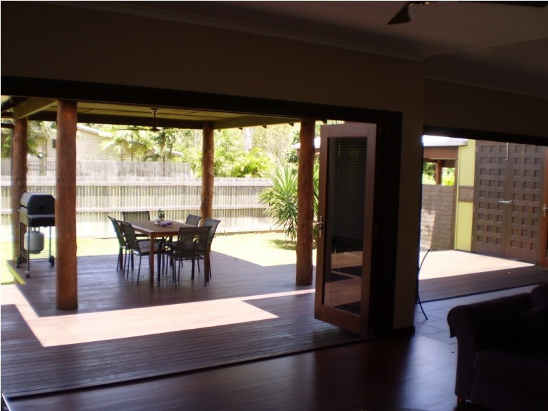 25 Apjohn Street  Horseshoe Bay, Magnetic Island QLD 4819