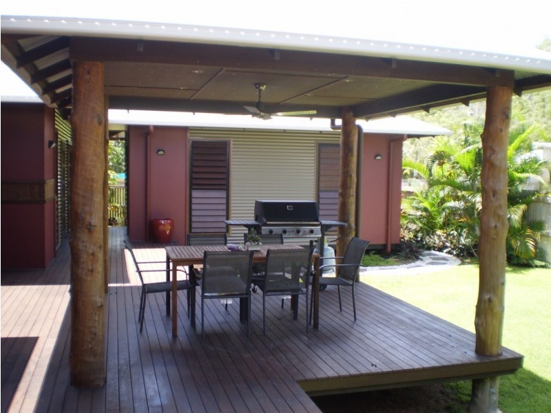 25 Apjohn Street  Horseshoe Bay, Magnetic Island QLD 4819