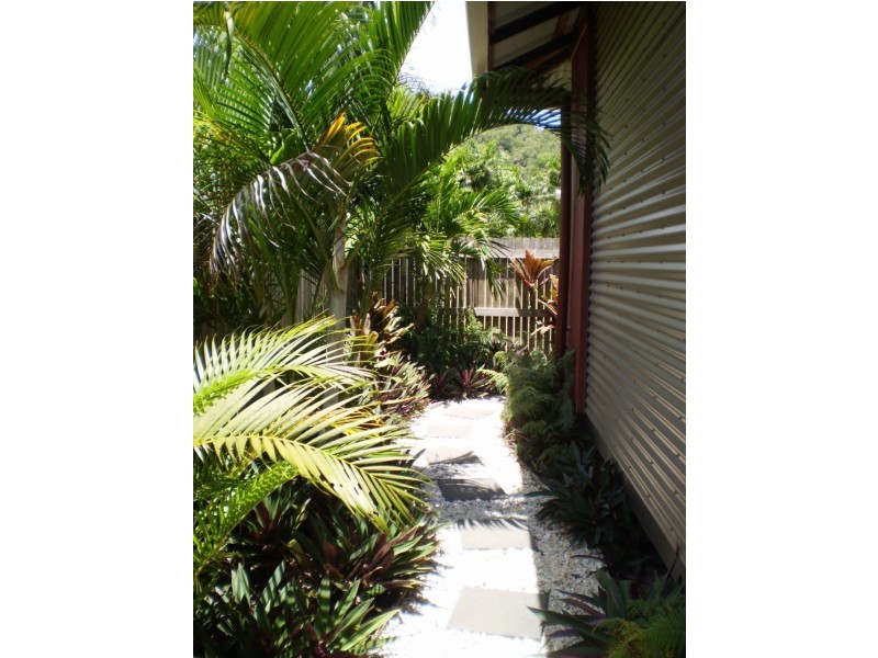 25 Apjohn Street  Horseshoe Bay, Magnetic Island QLD 4819