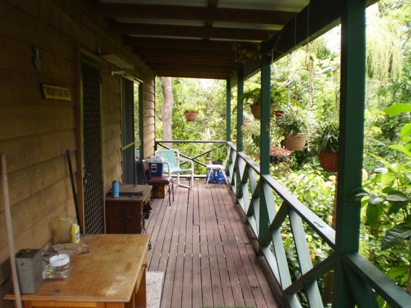 28 Birt Street  Picnic Bay, Magnetic Island QLD 4819
